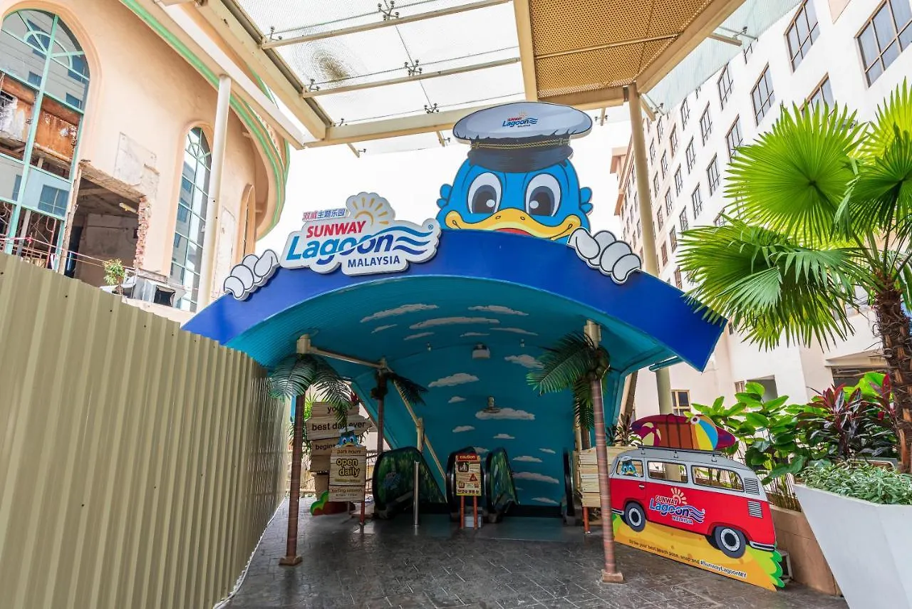Homestay Resort 7Pax 1Min To Sunway Lagoon&Pyramid Petaling Jaya 0*,  Malaysia